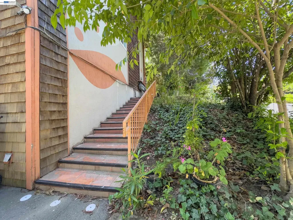 205 Muir Road Martinez CA 94553