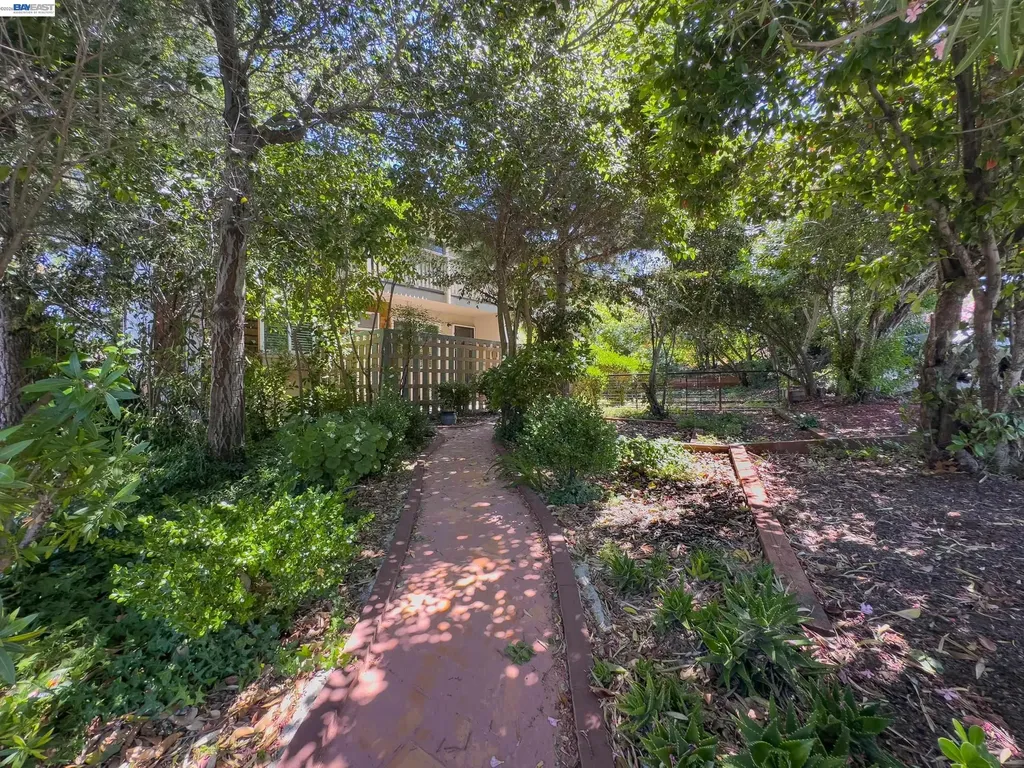 205 Muir Road Martinez CA 94553