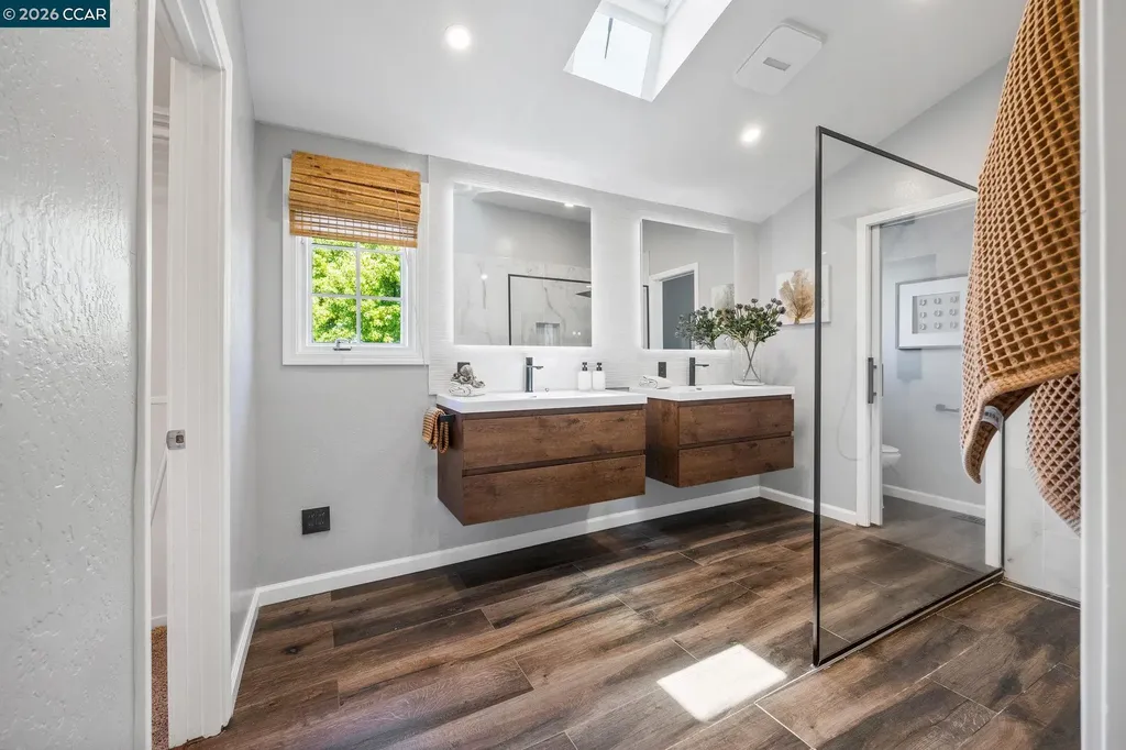 1770 Claycord Avenue Concord CA 94521
