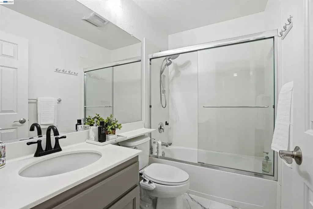 147 Landsdowne Loop San Ramon CA 94582