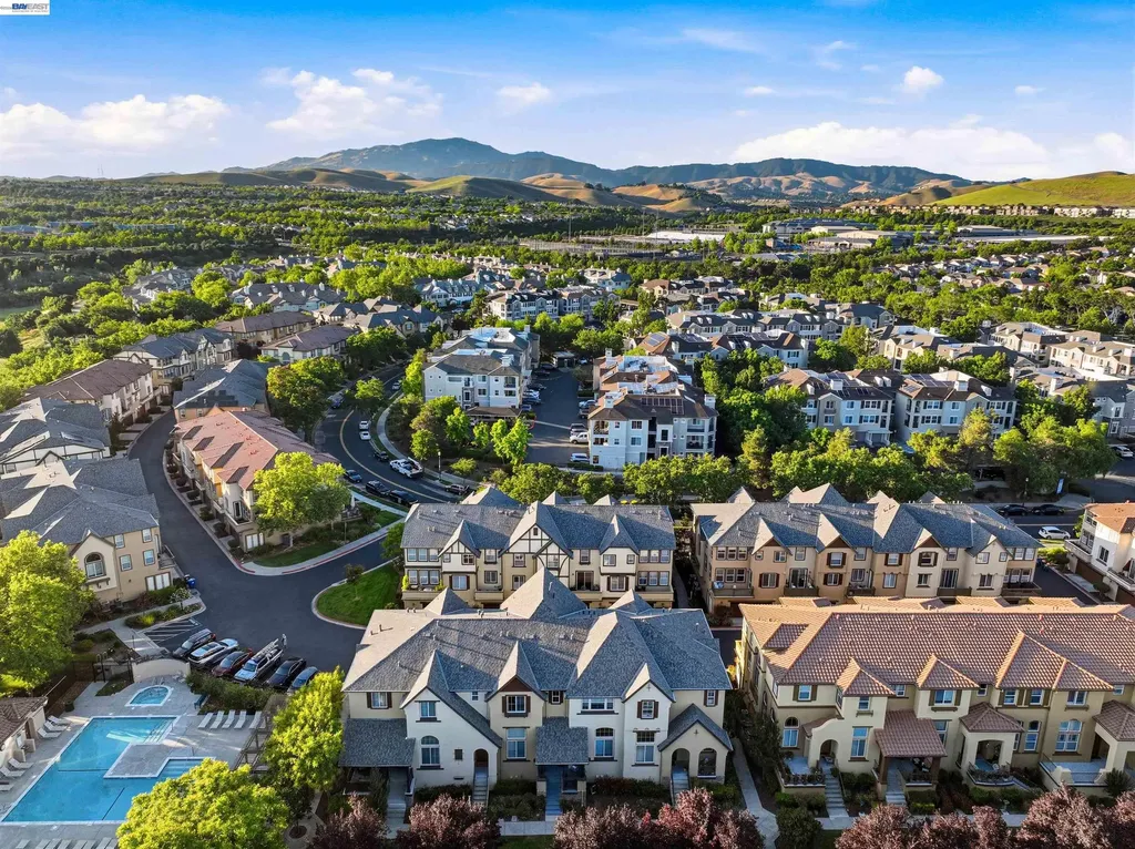 147 Landsdowne Loop San Ramon CA 94582