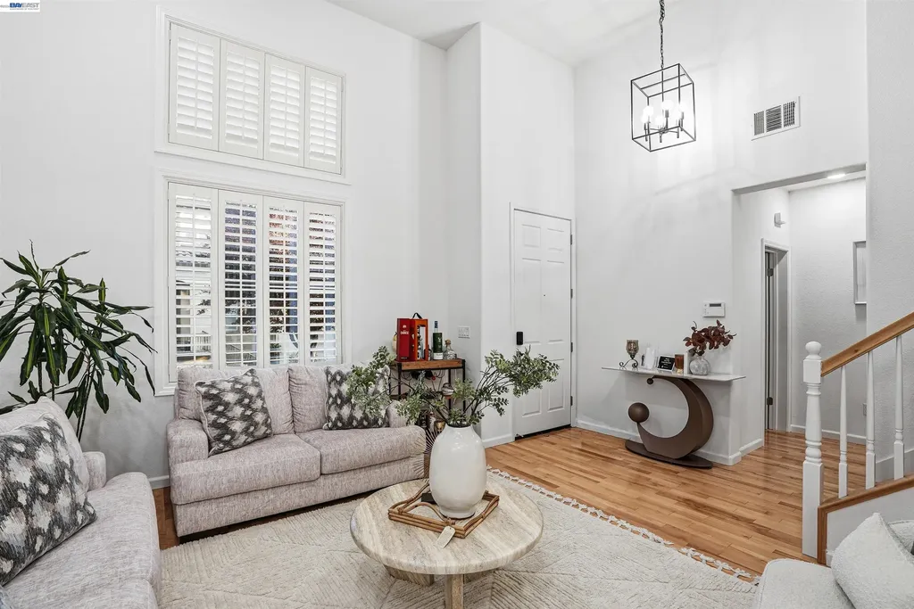 147 Landsdowne Loop San Ramon CA 94582
