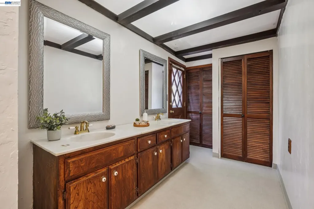 3231 Wisconsin Street Oakland CA 94602