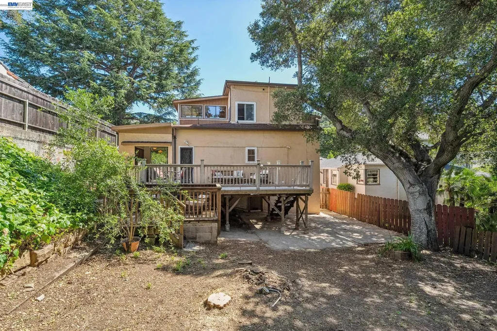 3231 Wisconsin Street Oakland CA 94602