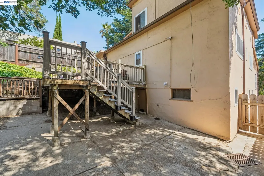 3231 Wisconsin Street Oakland CA 94602