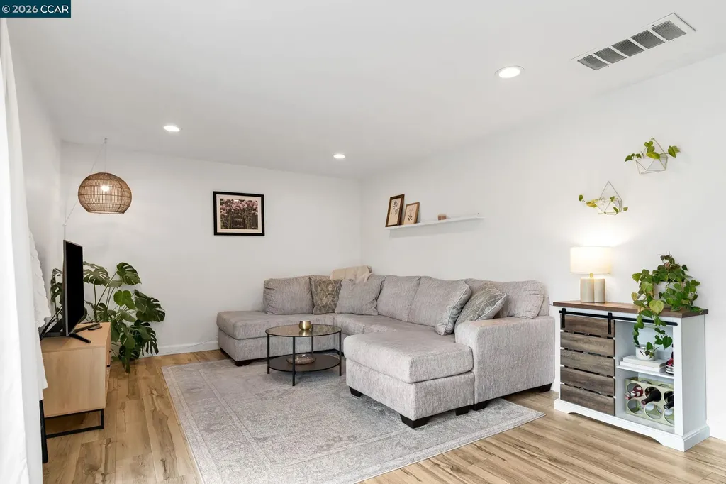 825 Oak Grove Road Concord CA 94518