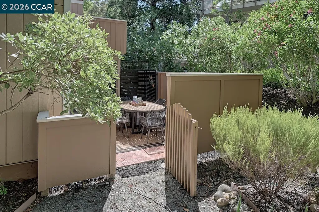 1332 Running Springs Road Walnut Creek CA 94595