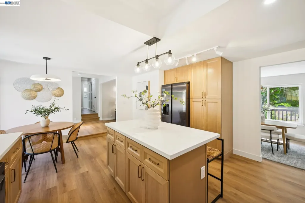 31067 Palomares Road Castro Valley CA 94552