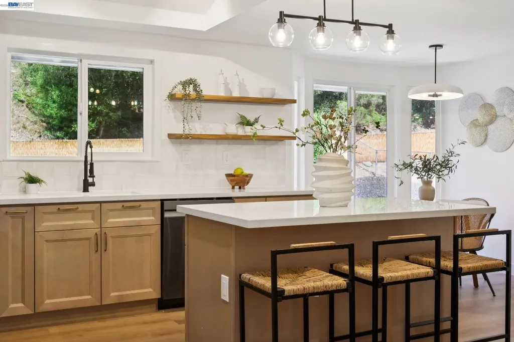 31067 Palomares Road Castro Valley CA 94552