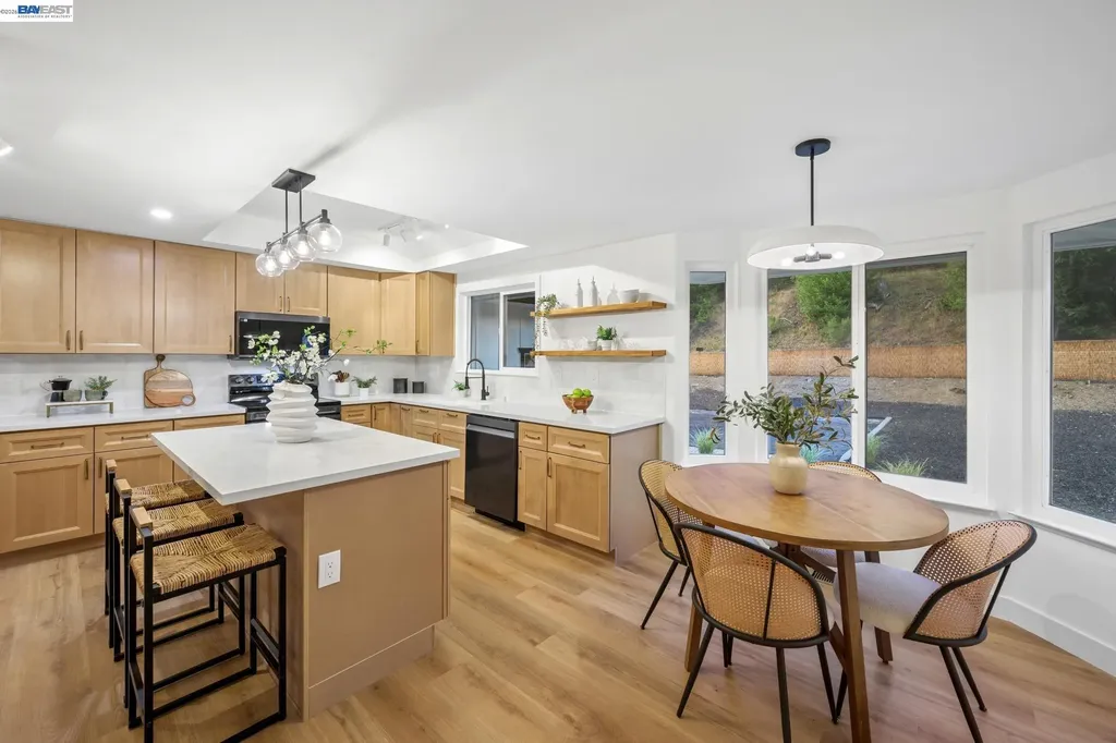 31067 Palomares Road Castro Valley CA 94552