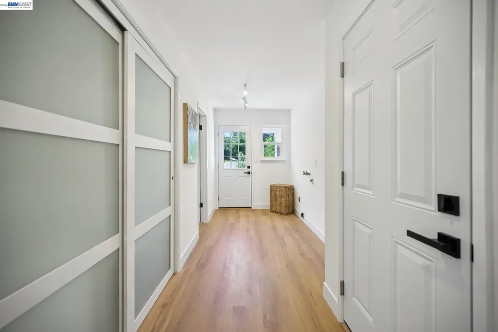 31067 Palomares Road Castro Valley CA 94552