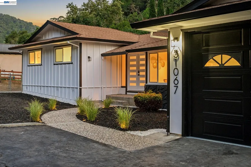31067 Palomares Road Castro Valley CA 94552