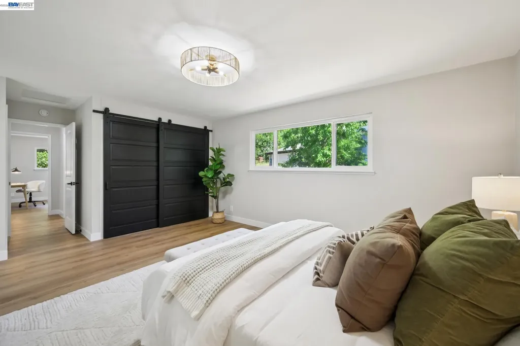 31067 Palomares Road Castro Valley CA 94552