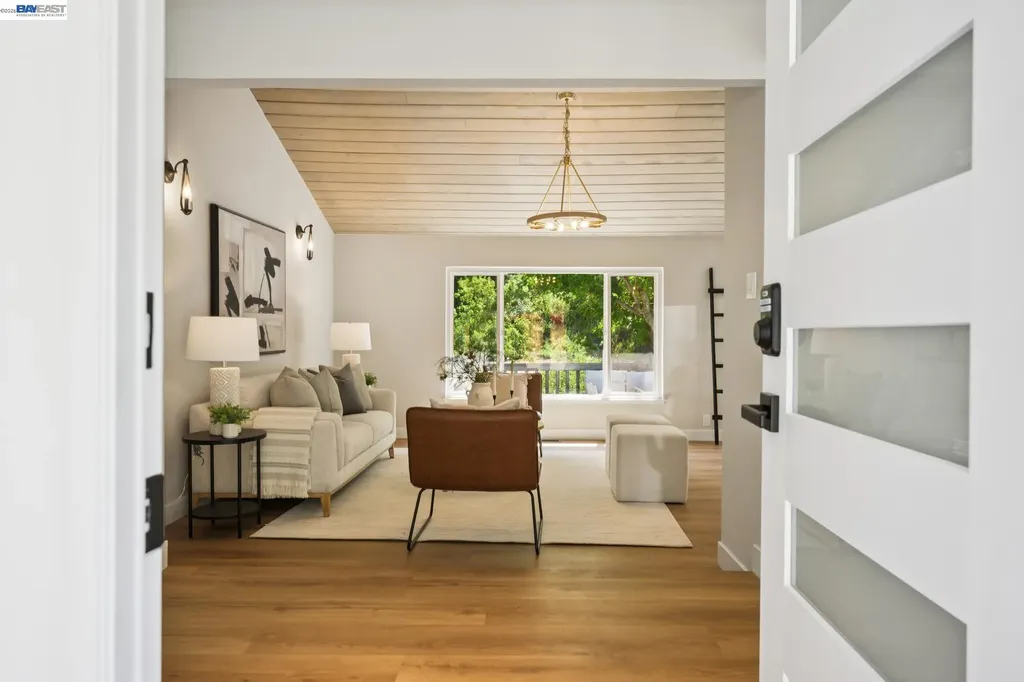 31067 Palomares Road Castro Valley CA 94552