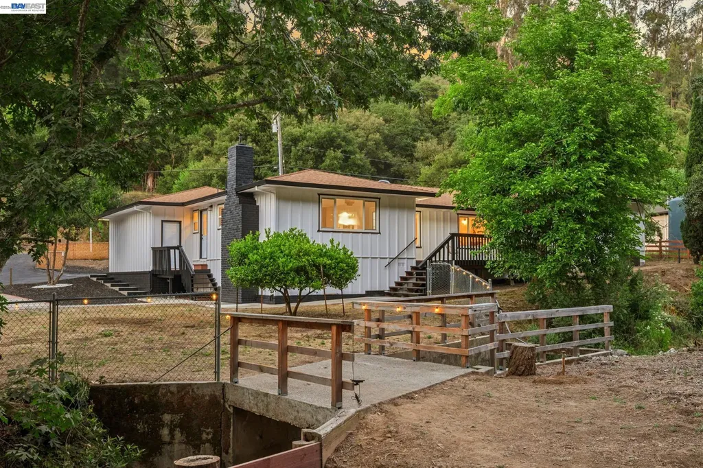 31067 Palomares Road Castro Valley CA 94552