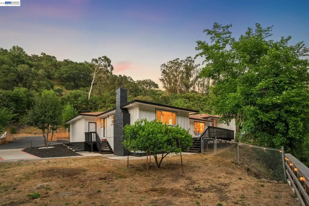 31067 Palomares Road Castro Valley CA 94552