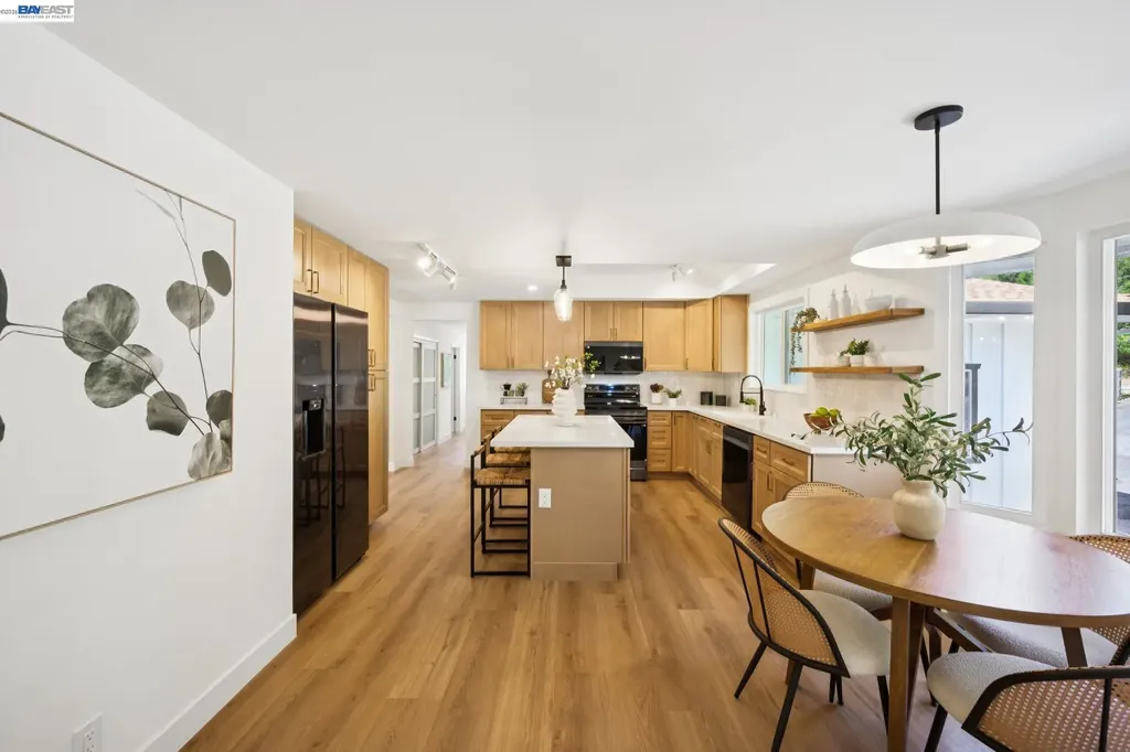 31067 Palomares Road Castro Valley CA 94552