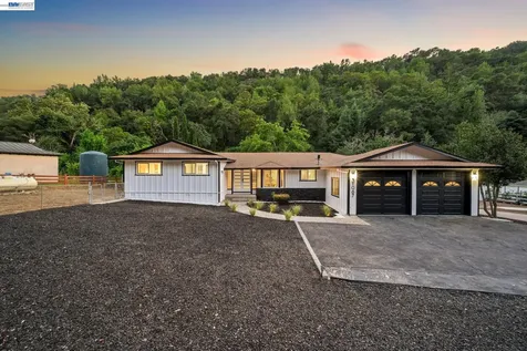 31067 Palomares Road Castro Valley CA 94552