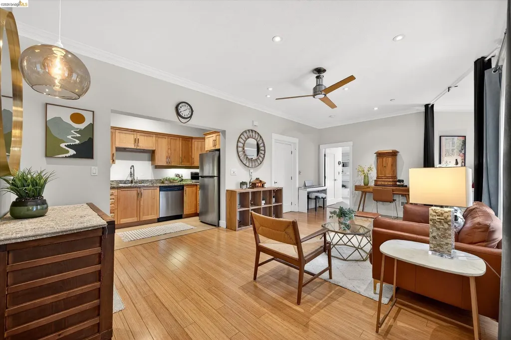 574 48th Street Oakland CA 94609