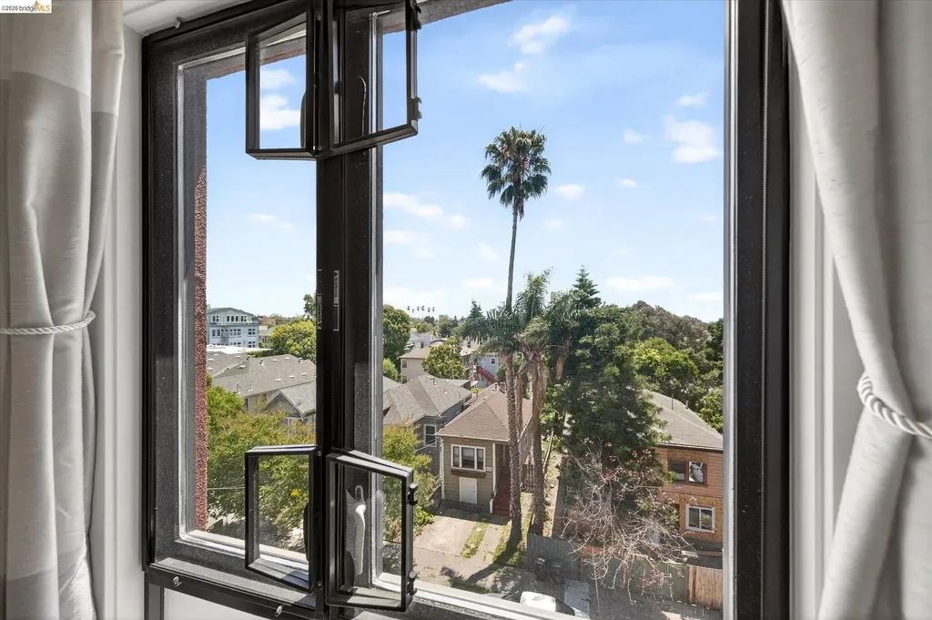 574 48th Street Oakland CA 94609