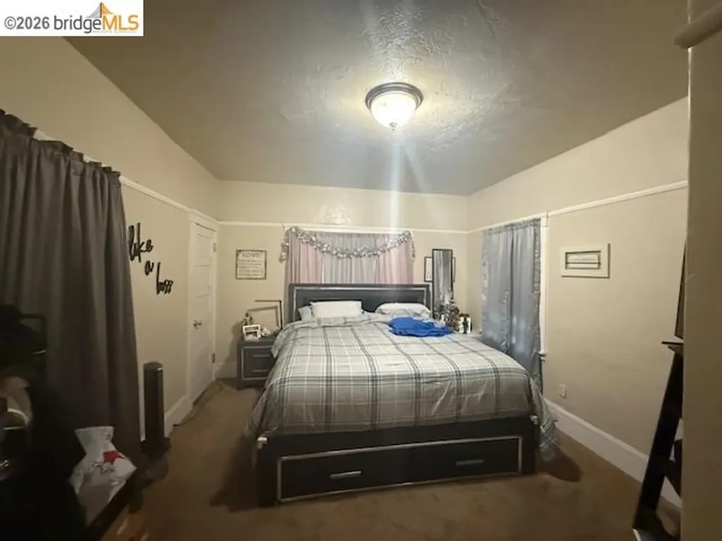 859 52nd Street Oakland CA 94608
