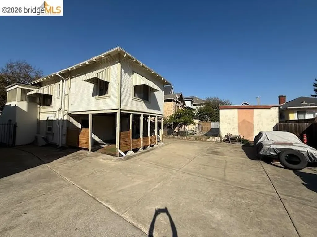 859 52nd Street Oakland CA 94608