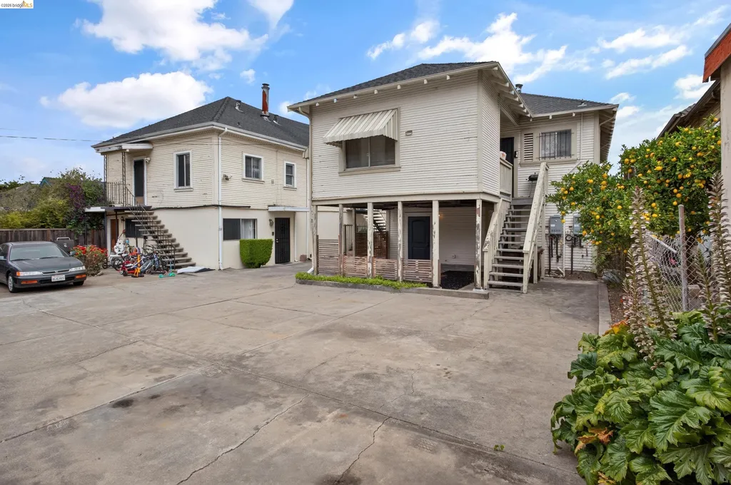 859 52nd Street Oakland CA 94608