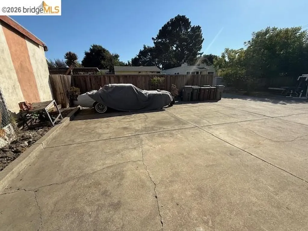859 52nd Street Oakland CA 94608