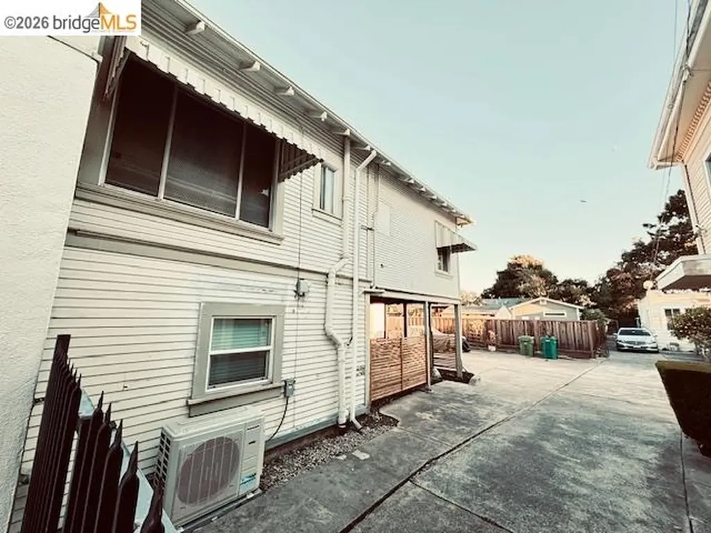859 52nd Street Oakland CA 94608