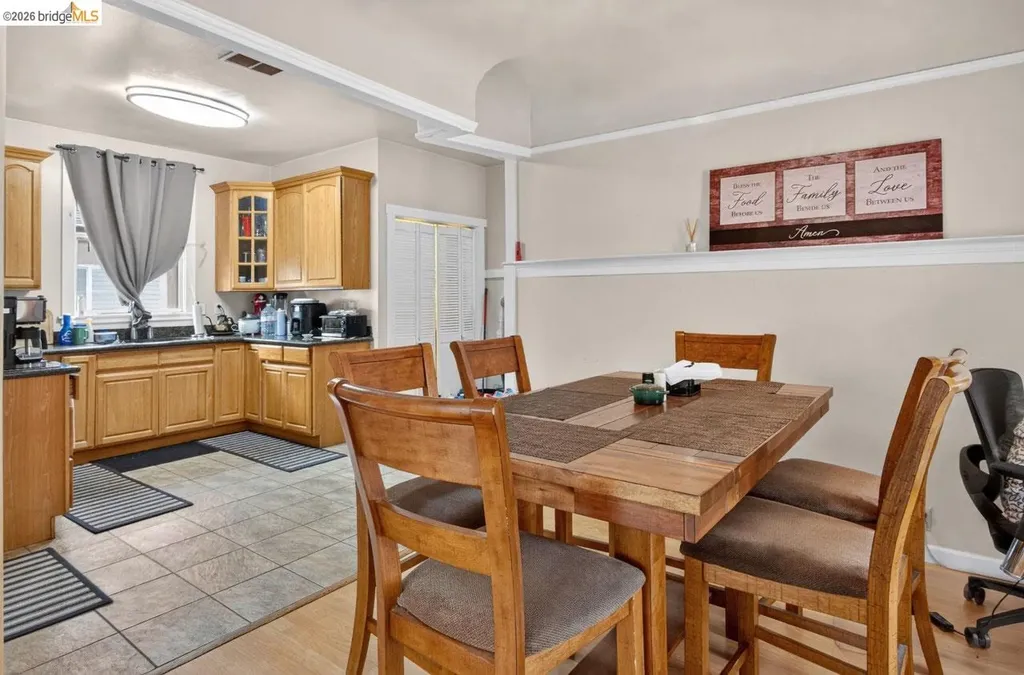 859 52nd Street Oakland CA 94608