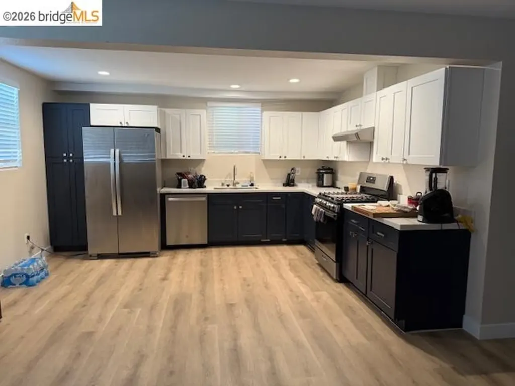 859 52nd Street Oakland CA 94608