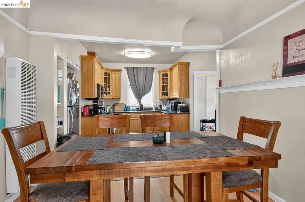 859 52nd Street Oakland CA 94608