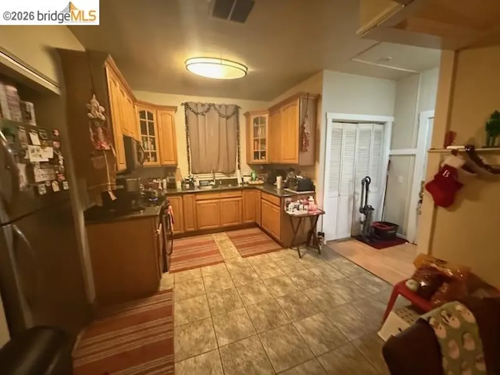 859 52nd Street Oakland CA 94608
