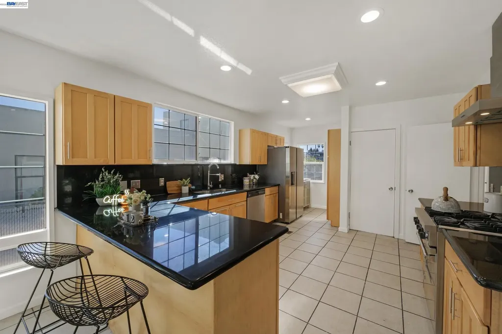 784 Sunset Boulevard Hayward CA 94541