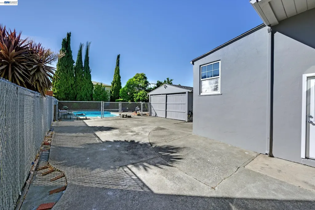784 Sunset Boulevard Hayward CA 94541