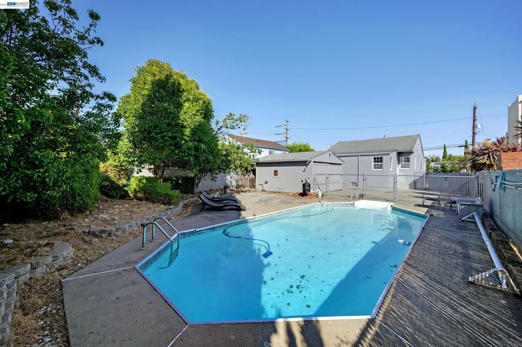 784 Sunset Boulevard Hayward CA 94541