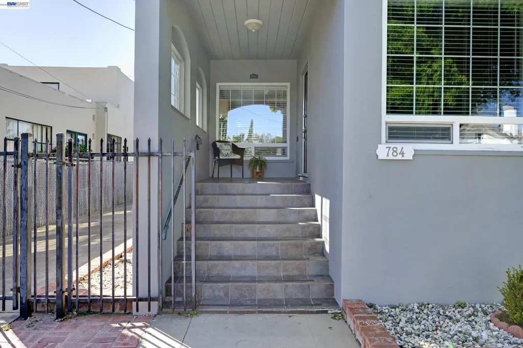 784 Sunset Boulevard Hayward CA 94541