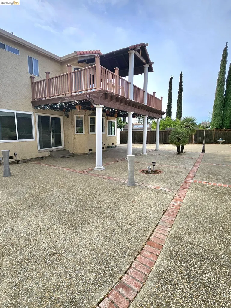 10 Live Oak Pittsburg CA 94565