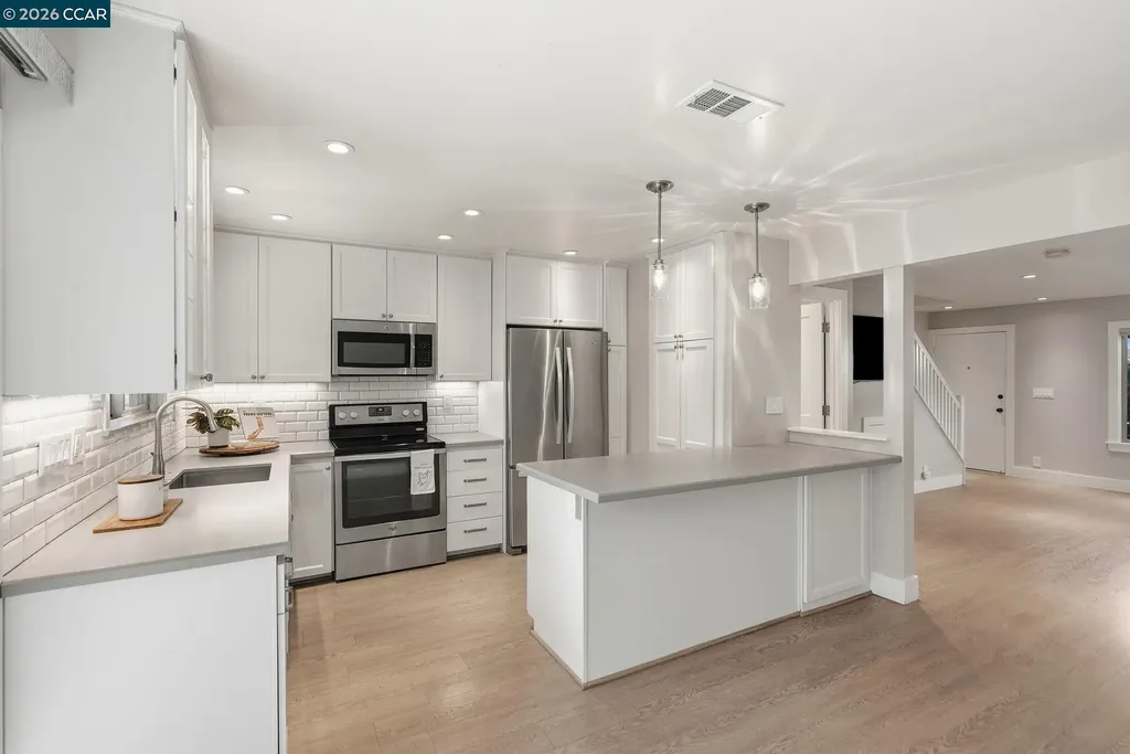30 Miramonte Drive Moraga CA 94556
