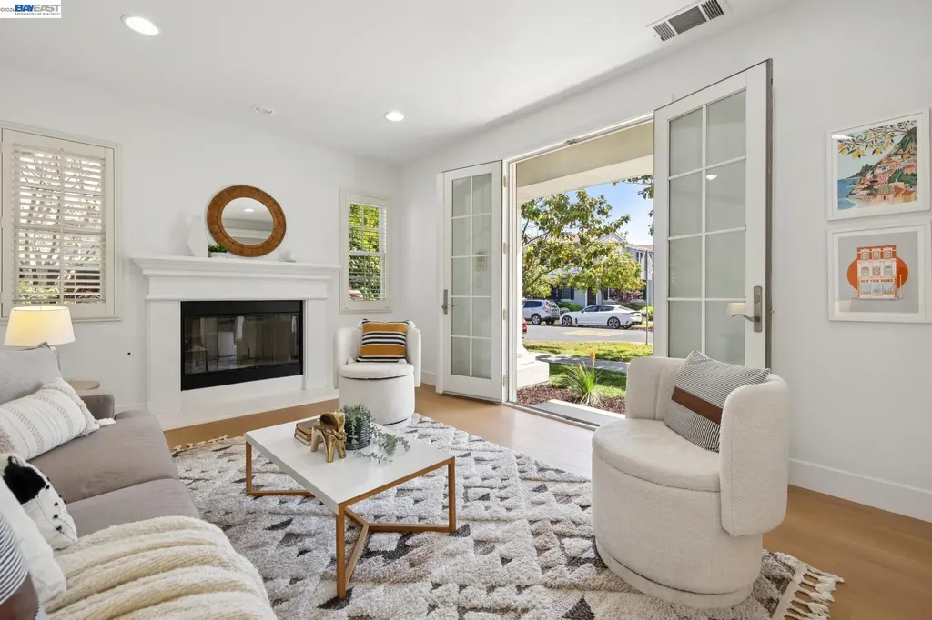 2361 Coral Sea Street Alameda CA 94501