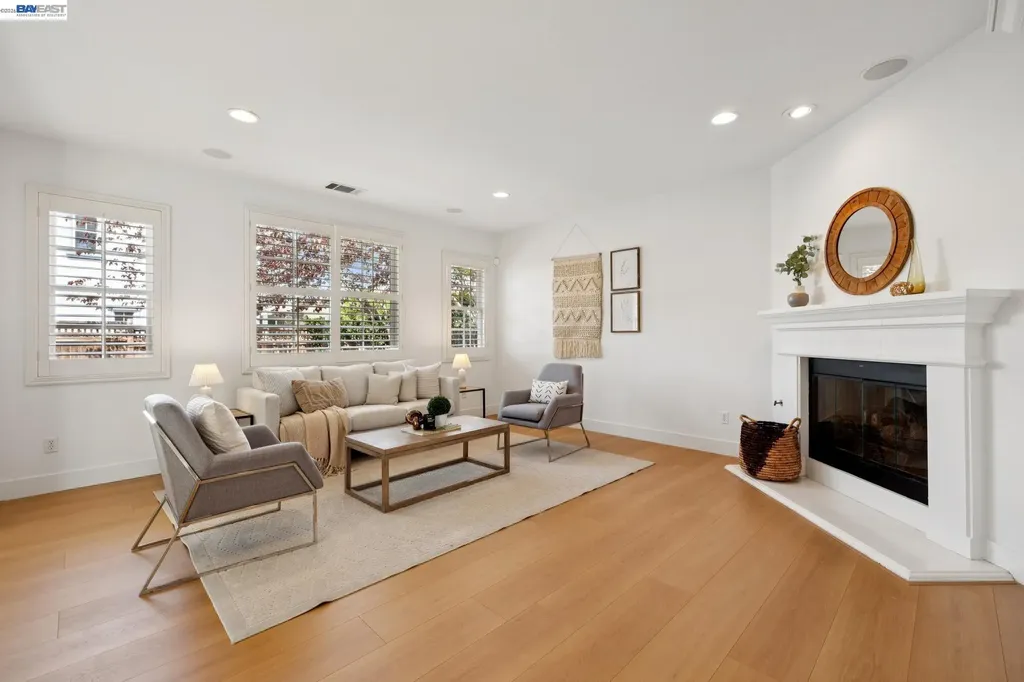 2361 Coral Sea Street Alameda CA 94501