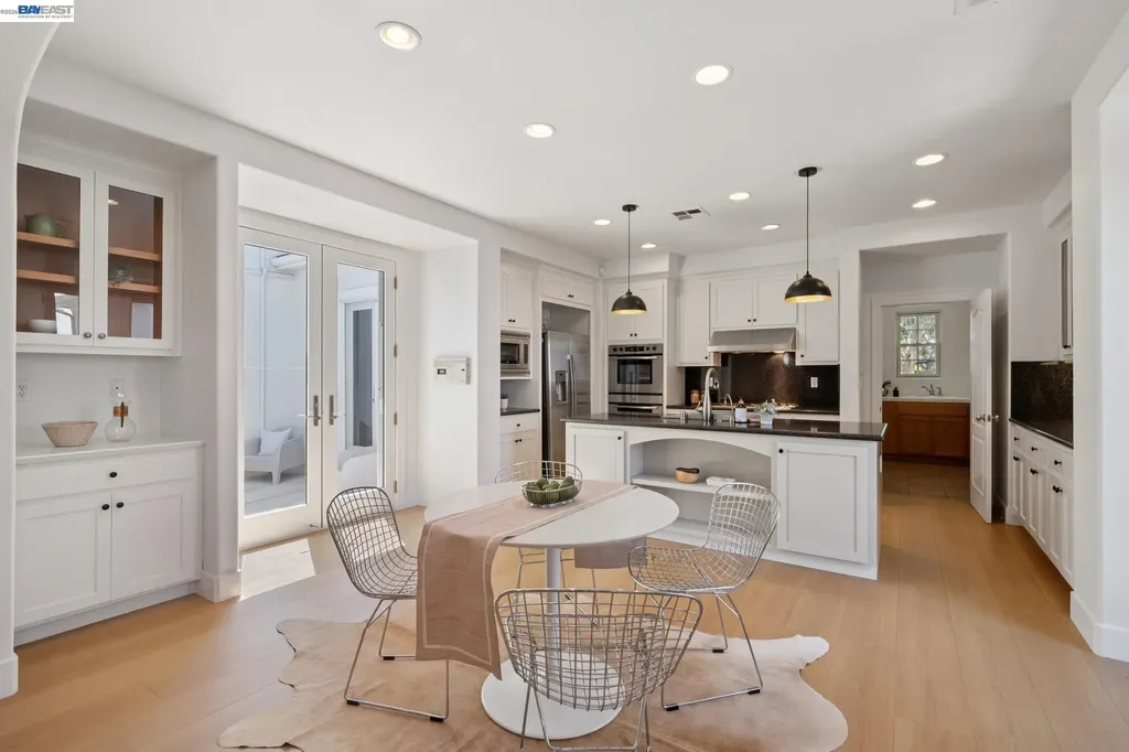 2361 Coral Sea Street Alameda CA 94501