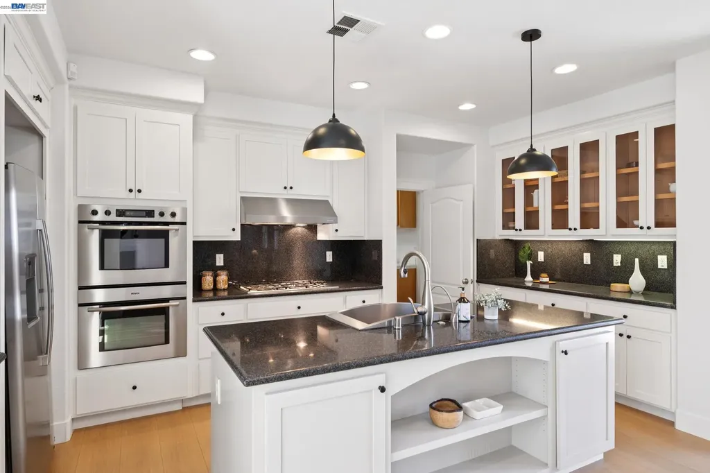 2361 Coral Sea Street Alameda CA 94501