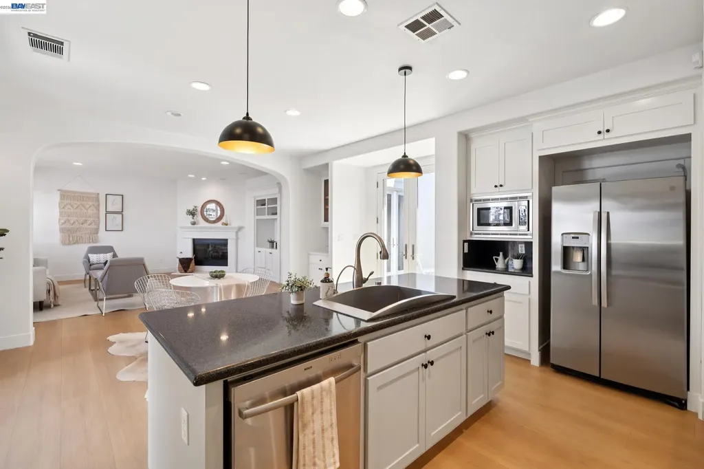 2361 Coral Sea Street Alameda CA 94501