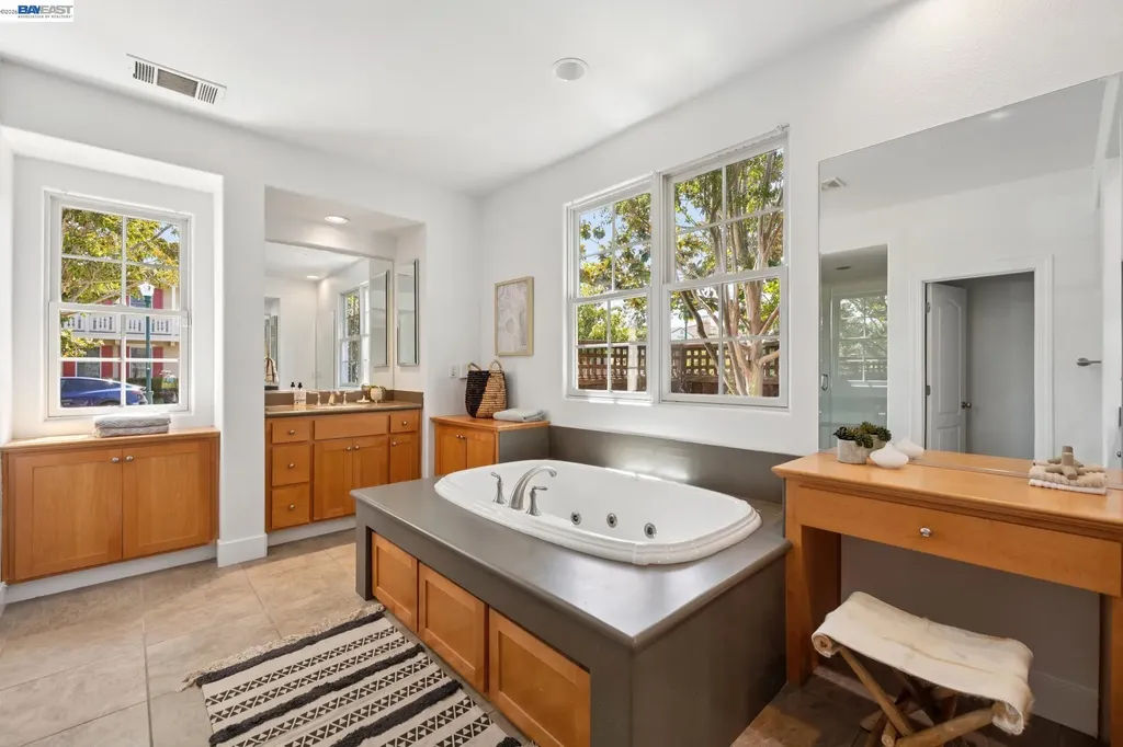 2361 Coral Sea Street Alameda CA 94501