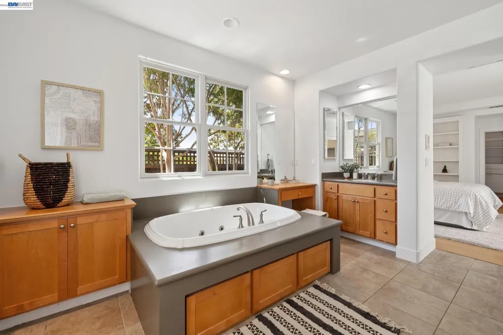 2361 Coral Sea Street Alameda CA 94501