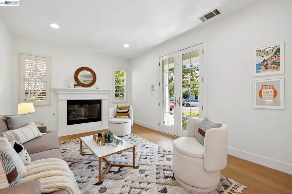 2361 Coral Sea Street Alameda CA 94501