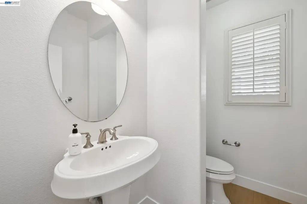 2361 Coral Sea Street Alameda CA 94501