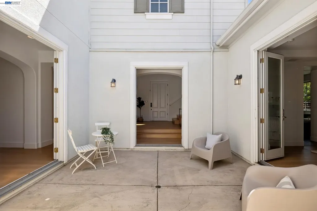 2361 Coral Sea Street Alameda CA 94501