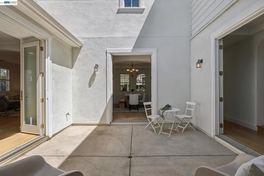 2361 Coral Sea Street Alameda CA 94501